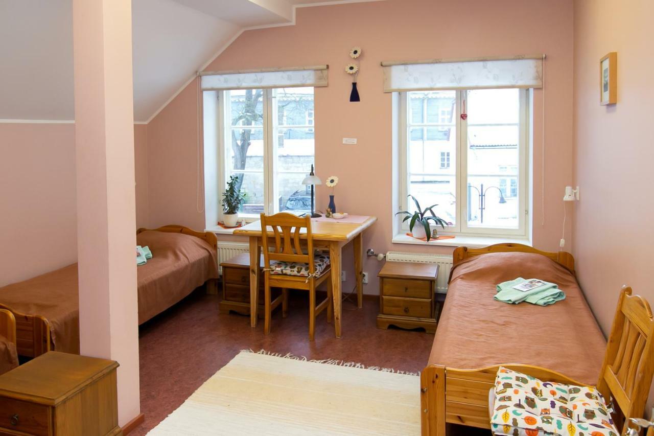 Guesthouse Laurits Kuressaare Exterior photo
